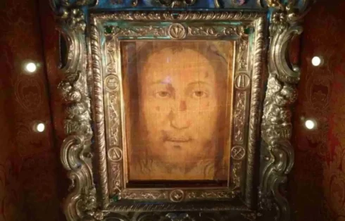 Manoppello, Volto Santo di Gesù. Pellegrinaggio a Manoppello e Lanciano Tu Sei Pietro Viaggio