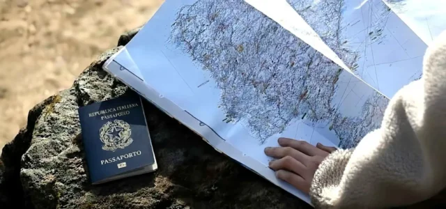 "Passaporto con rosario e sfondo di montagne, sezione Viaggiare Sicuri di Tu Sei Pietro Viaggi."