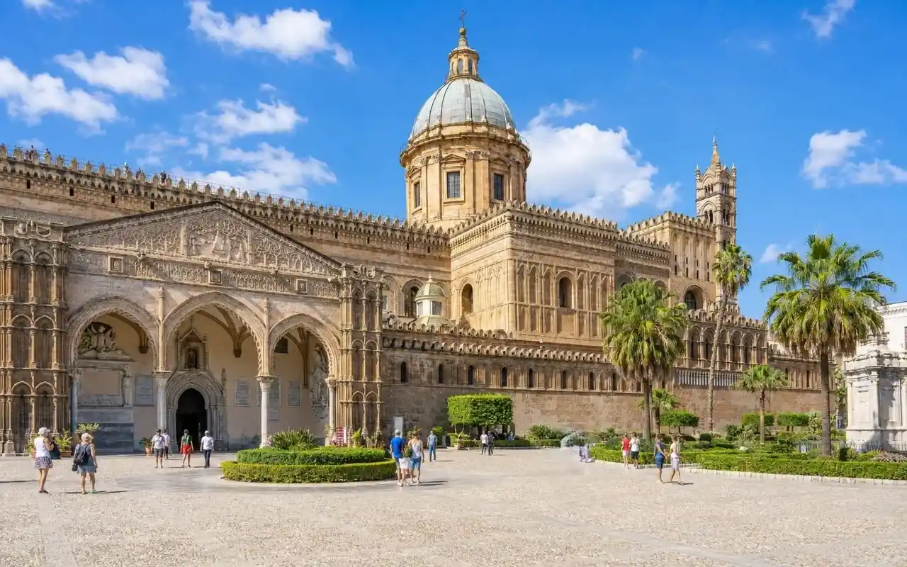 Duomo di Palermo per viaggi in Sicilia su misura