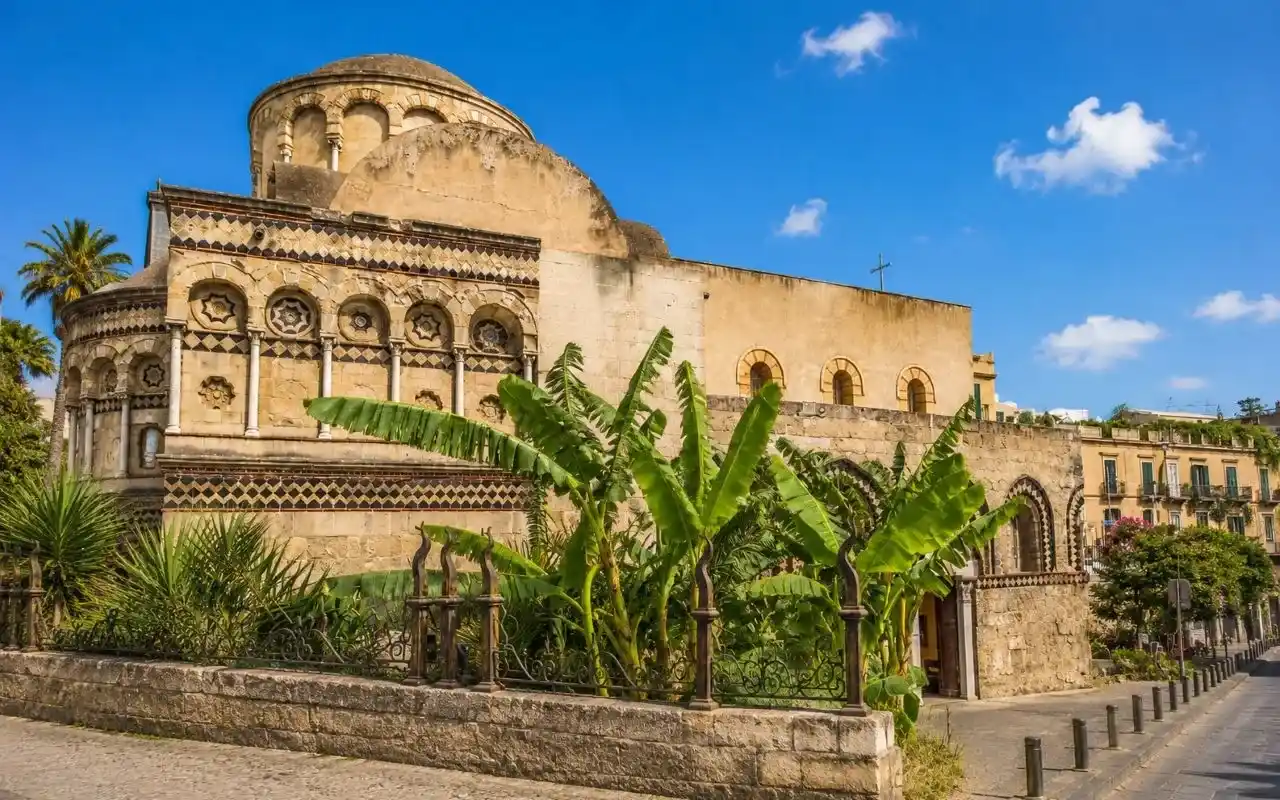 Chiesa della Santissima Annunziata dei Catalani a Messina per viaggi in Sicilia su misura