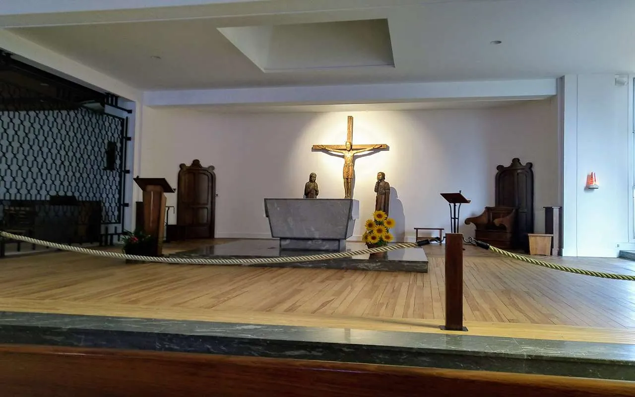 Chiesa del monastero carmelitano di Lourdes
