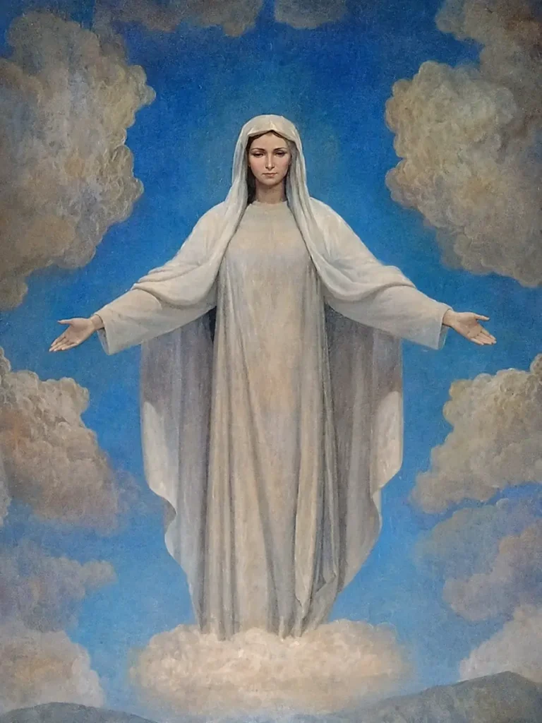 Dipinto della Regina della Pace con velo bianco e braccia aperte su una nuvola